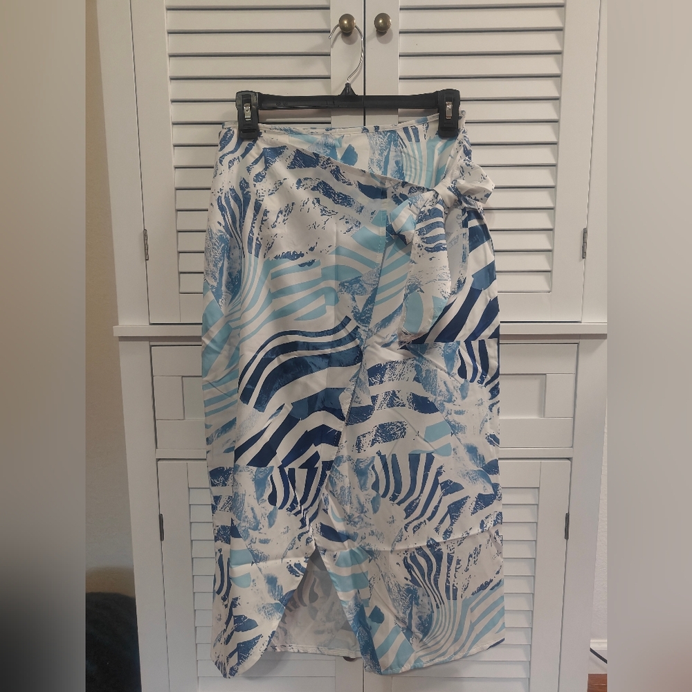 Blue and White Abstract Print Skirt
